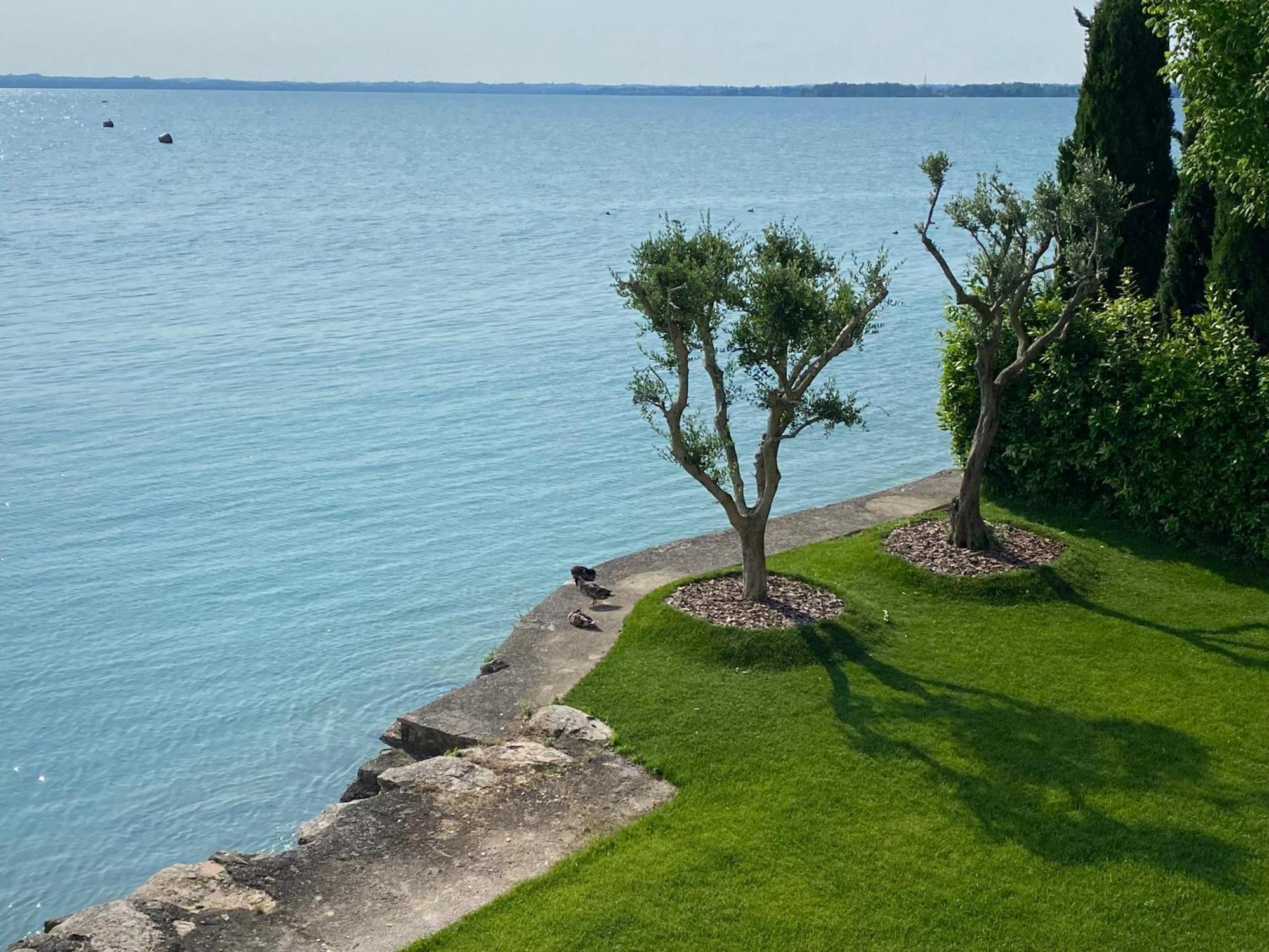 Sirmio Apartments - Darsena Stay Sirmione Extérieur photo