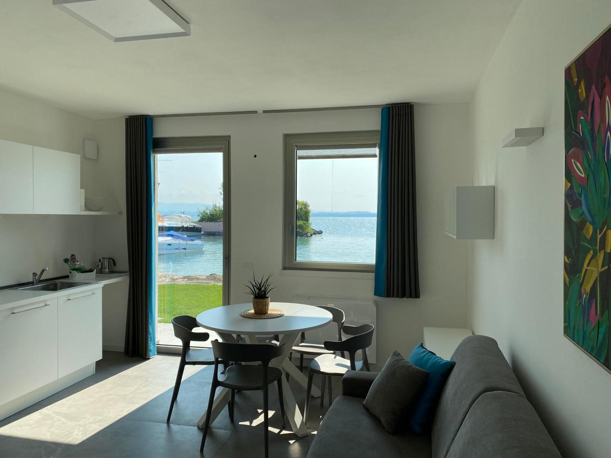 Sirmio Apartments - Darsena Stay Sirmione Extérieur photo