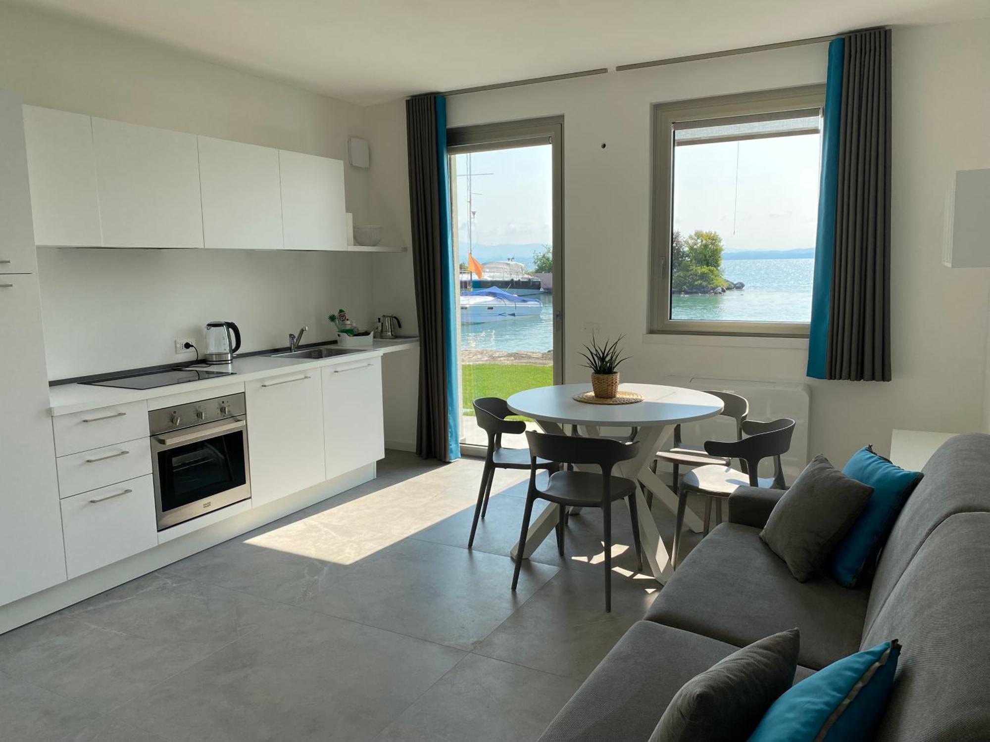 Sirmio Apartments - Darsena Stay Sirmione Extérieur photo