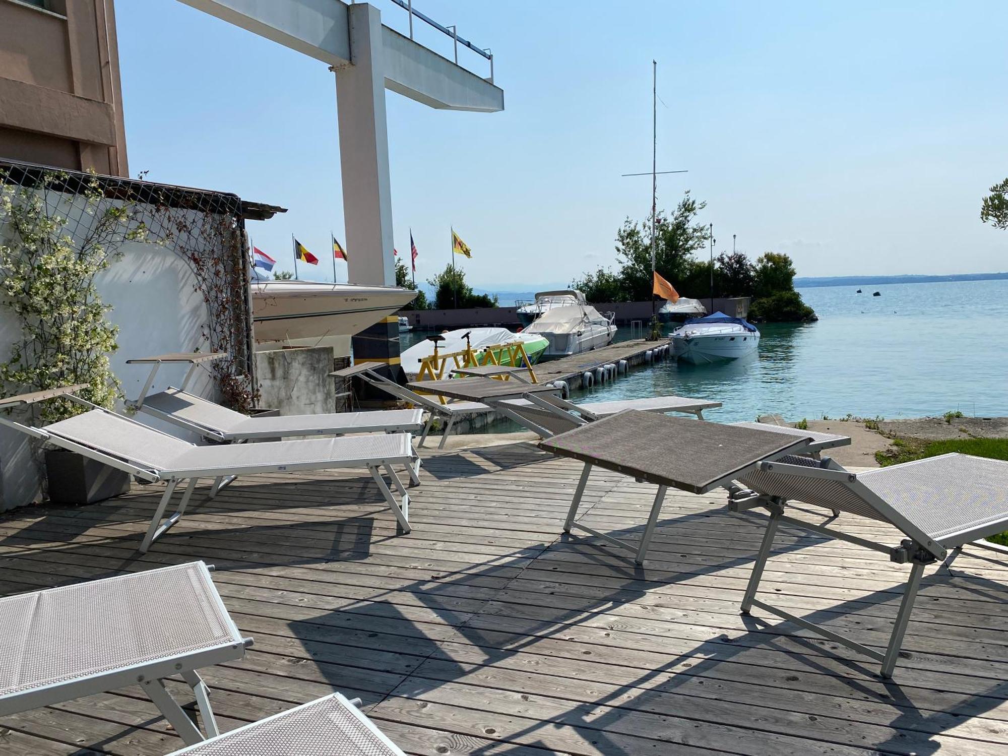 Sirmio Apartments - Darsena Stay Sirmione Extérieur photo