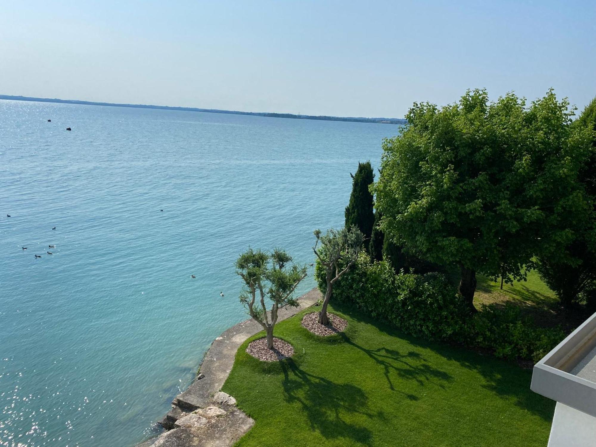 Sirmio Apartments - Darsena Stay Sirmione Extérieur photo